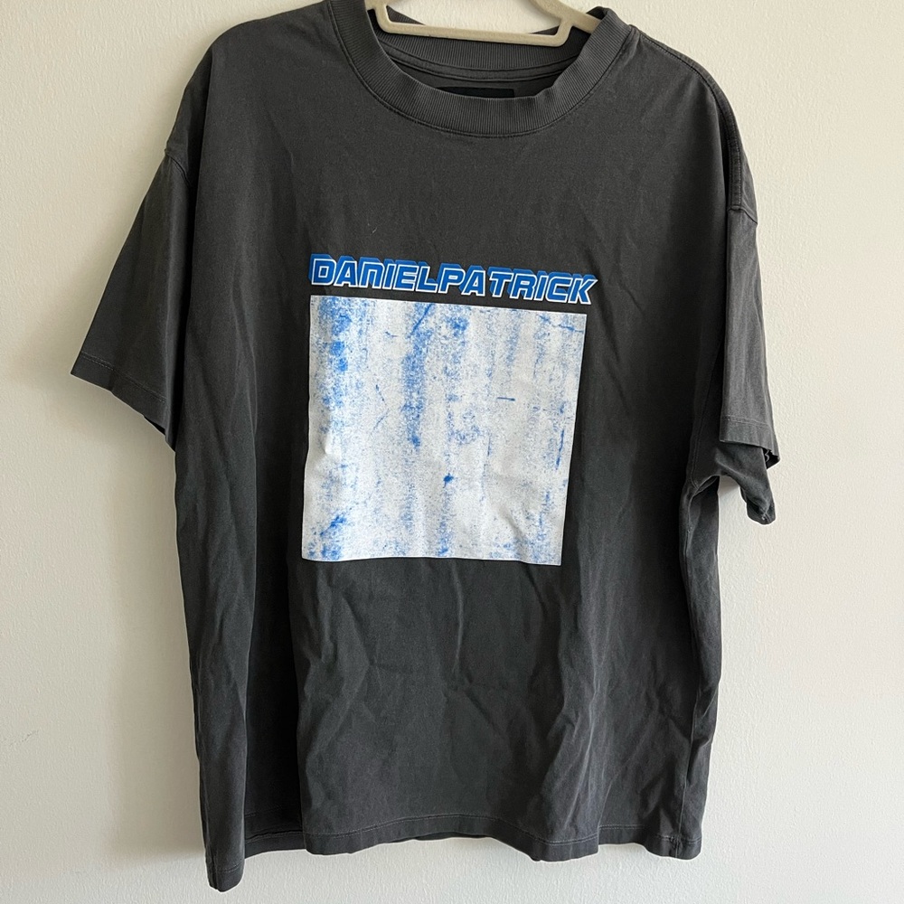 Daniel Patrick T shirt size Medium